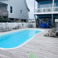 Sunny Times 4 Bedroom Home by RedAwning thumbnail 16