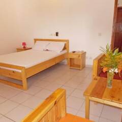 Imans Hotel Dabou in Dabou, Cote d'Ivoire from 56$, photos, reviews - zenhotels.com meals photo 4