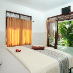 Warna Beach Hotel - Bild 2