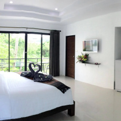The Seashore Kamala Service Apartment thumbnail 16