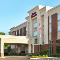 Hampton Inn & Suites Parkersburg Downtown thumbnail 1