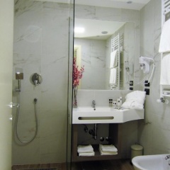 Jr Hotels Bocconi Milano - Bild 20
