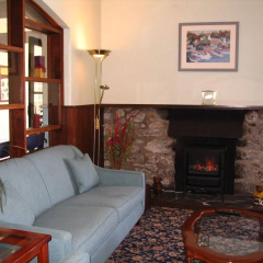 Marine Hotel thumbnail 2