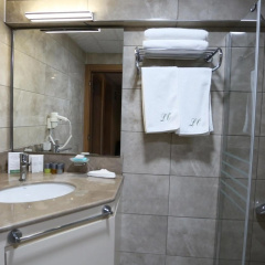 Life Corner Hotel - Bild 8