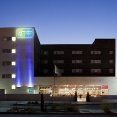 B&B Madrid Aeropuerto T1 T2 T3 - Bild 1