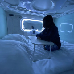 Space Night Capsule Hotel - Bild 5