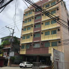 Canberry Hotel