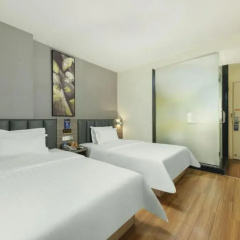 7 Days Inn thumbnail 2