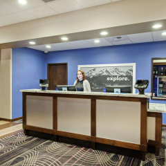 Hampton Inn Seattle/Everett thumbnail 2