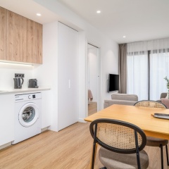 Limehome Barcelona Plaça Pirineus - Bild 16