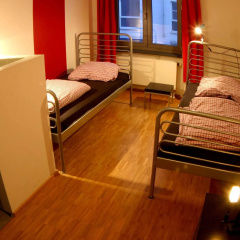 Heart of Gold Hostel & Capsules Berlin - Bild 2