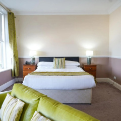 The Royal Hotel thumbnail 3