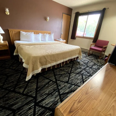 Woodlands Inn & Suites thumbnail 5