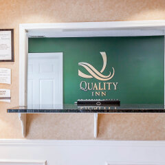 Отель Quality Inn Decatur River City США, Декейтер - отзывы, цены и фото номеров - забронировать отель Quality Inn Decatur River City онлайн интерьер отеля фото 2