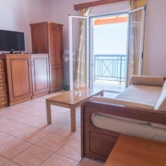 Maria Apartments thumbnail 4