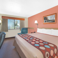 Super 8 by Wyndham Ottumwa thumbnail 4