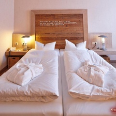 Vier Jahreszeiten Strandhotel - Bild 1