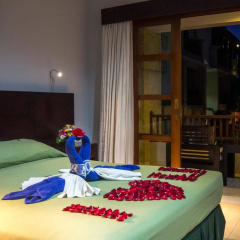 Fourteen Roses Beach Hotel - Bild 10