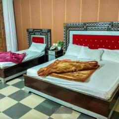 Hotel Four Star in Murree, Pakistan from 90$, photos, reviews - zenhotels.com guestroom