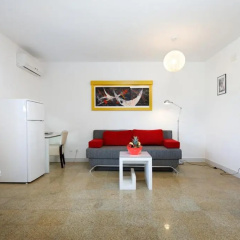 Ark Beach Hotel thumbnail 8