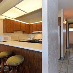 Papakea #d402 3 Bedroom Condo by RedAwning thumbnail 17