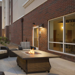 Hampton Inn & Suites Parkersburg Downtown thumbnail 25