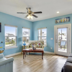 Sunny Beach Sandcastle Cottage by Ryson Vacation Rentals thumbnail 4