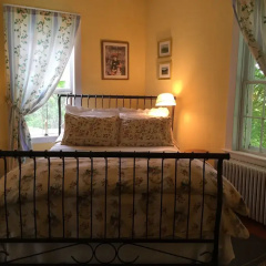 The Pond House Inn at Shattuck Hill Farm thumbnail 18