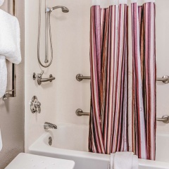 La Quinta Inn & Suites by Wyndham Las Vegas Summerlin Tech - Bild 7