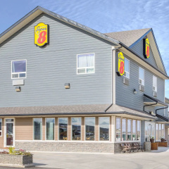 High Point Inn & Suites Peace River thumbnail 1