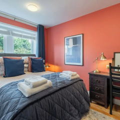 Shorefront Apartment - Sea View With 3 Bedrooms thumbnail 2