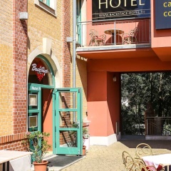 Backstage Hotel - Bild 1