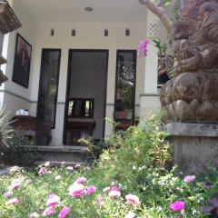 Ubud Room's B&B - Bild 12