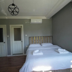 Yeşil Panjurlu Villa Otel - Bild 5