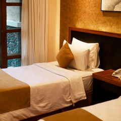 Fourteen Roses Beach Hotel - Bild 2