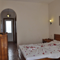 Nagi Beach Hotel - Bild 5
