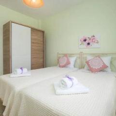 Mantos Apartment thumbnail 3