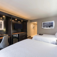 Hampton Inn & Suites Portsmouth Downtown thumbnail 4