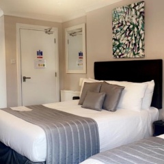 The Marine Hotel thumbnail 2