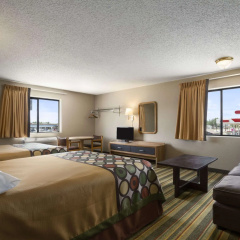 Super 8 by Wyndham Blackwell thumbnail 5