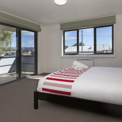 Northview 2 - 9 Clyde Street, Jindabyne thumbnail 2