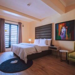 Maple Hotel thumbnail 6