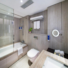 The Emperor Hotel - Bild 10