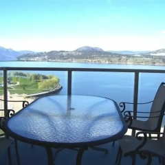 Sunset Waterfront Resort by KelownaGo thumbnail 15