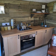 The Shepherds Hut thumbnail 13