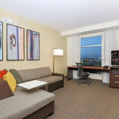 1 Bedroom Double Suite full double bed