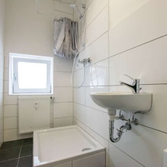 Airport 3 Room Apartment - Bild 7