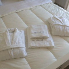 Maroulinas Boutique Apartments & Studios thumbnail 4