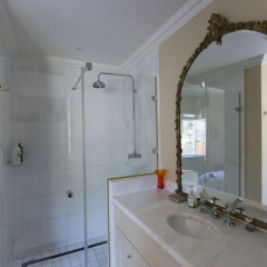 The Majestic Apartment thumbnail 8
