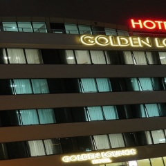 Golden Lounge Hotel - Bild 1